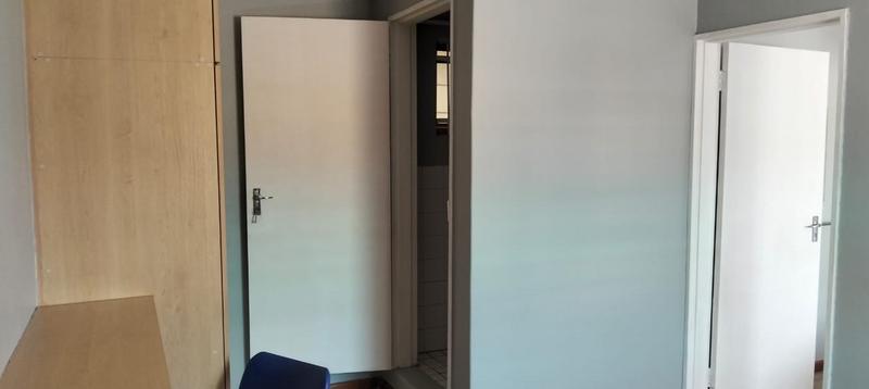 To Let 2 Bedroom Property for Rent in Oakdene Western Cape